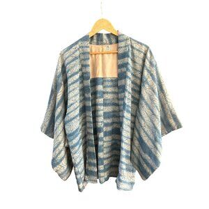 Vintage Japanese Blue Floral Kimono Jacket 100% Silk Beautiful Artisan Stitching